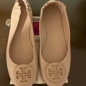 BRAND NEW TORY BURCH Minnie Flats.
